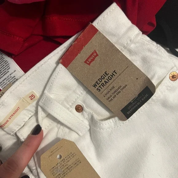 Levi’s Wedgie Straight Fit Women’s Jeans | White | 0 Short W25 L28 - Picture 5 of 7